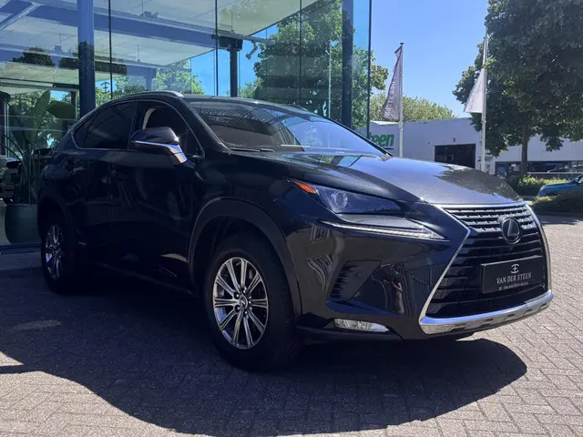 Lexus NX 300h Edition 30 2021 Hybride Benzine 17