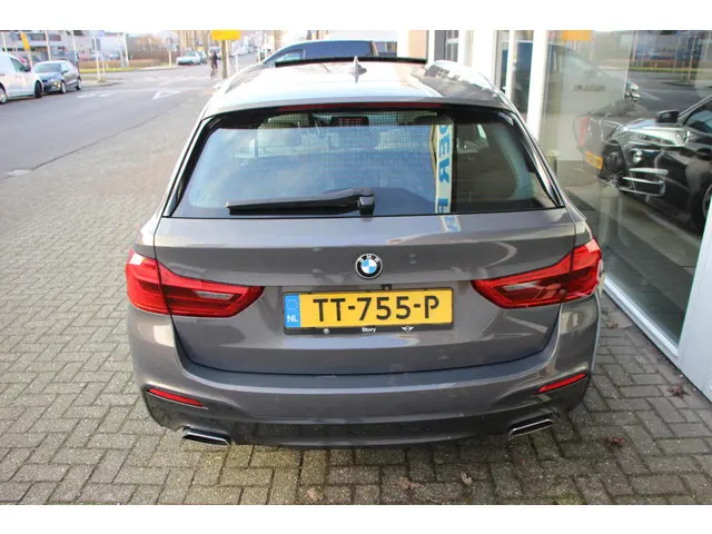 BMW 5 Serie Touring 530d High Executive 2018 Diesel 26