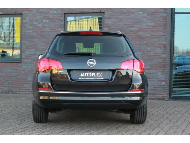 Opel Astra Sports Tourer 1.4 Turbo Edition 2015 Benzine 6