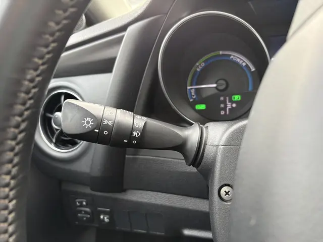 Toyota Auris 1.8 Hybrid Trend 2016 Hybride Benzine 23