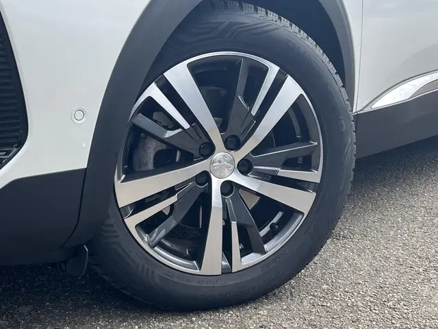 Peugeot 3008 1.6 HYbrid 225 GT 2023 Hybride Benzine 28