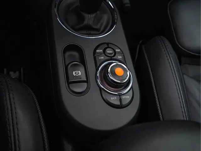 MINI Electric Mini Yours 33 kWh [ 3-Fase ] 2020 Elektrisch 13