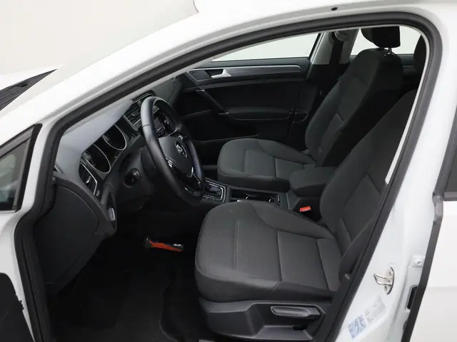Volkswagen e-Golf E-DITION 100kW/136PK 2020 Elektrisch 15