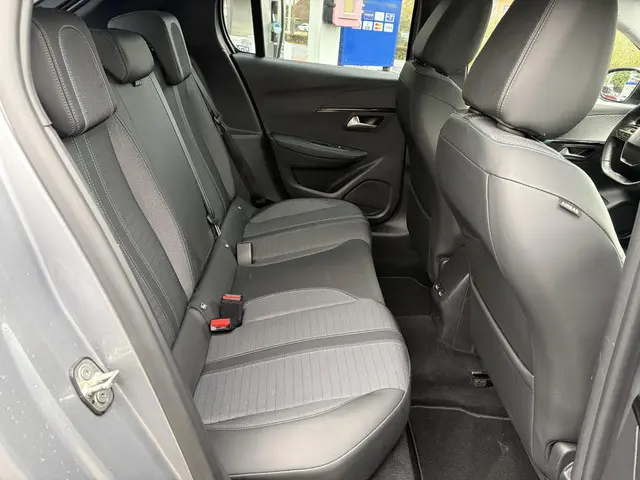 Peugeot 208 1.2 PureTech Blue Lease Allure 2020 Benzine 31