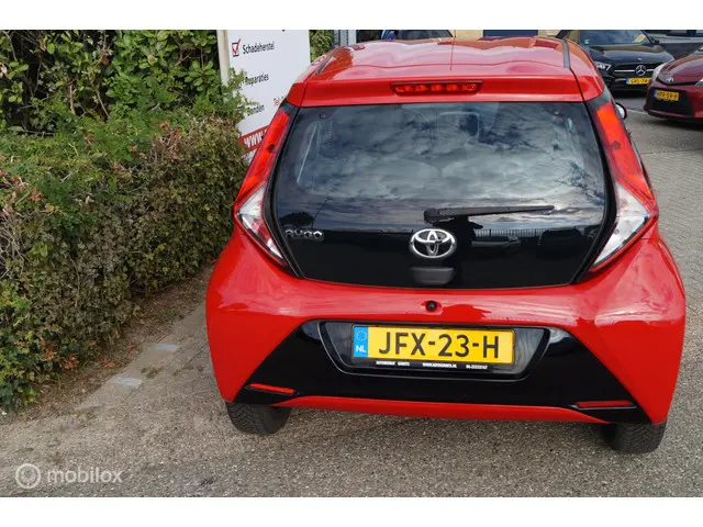Toyota Aygo 1.0 VVT-i x-joy 2020 Benzine 10