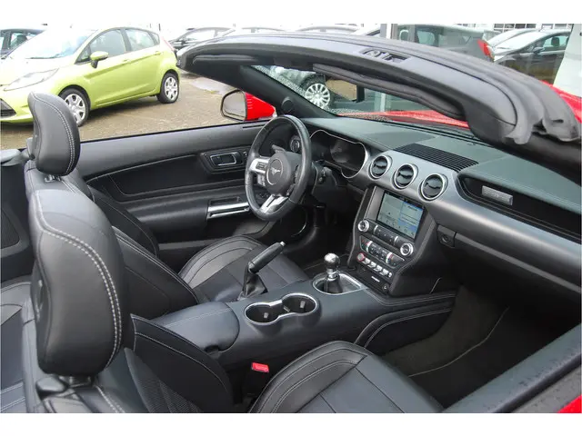 Ford Mustang Convertible 2.3 EcoBoost 290pk 2018 Benzine 56