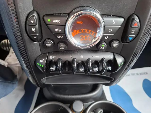 MINI Countryman Mini 1.6 Cooper S Chili JCW 2016 Benzine 16