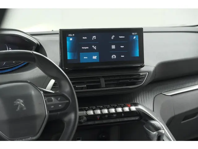 Peugeot 3008 PureTech 130 Allure 2021 Benzine 47