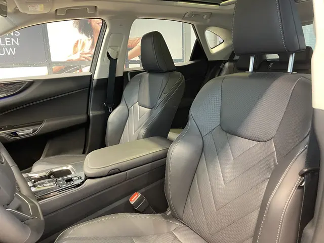 Lexus NX 450h+ AWD Executive Line 2025 Hybride Benzine 9