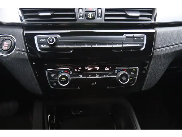 BMW X2 sDRIVE18i HIGH EXECUTIVE 2018 Benzine 22