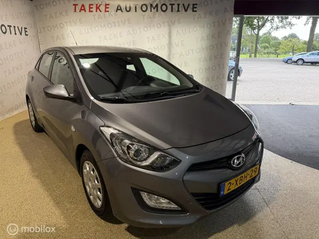 Hyundai i30 1.4 Clima/Cruise/Apk 2012 Benzine 18