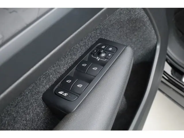 Volvo C40 Single Motor Core 69 kWh 2023 Elektrisch 7