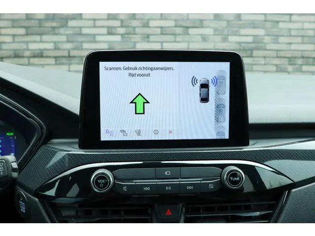 Ford Kuga 2.5 PHEV ST-Line X 2023 Hybride Benzine 31