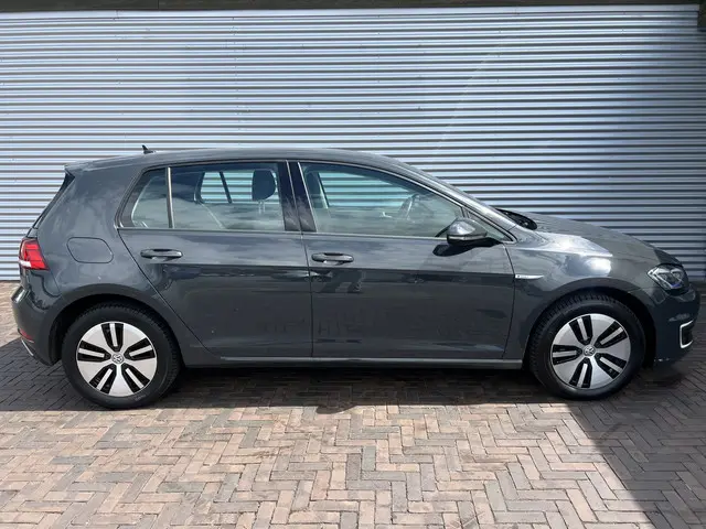 Volkswagen e-Golf e-Golf 2017 Elektrisch 7