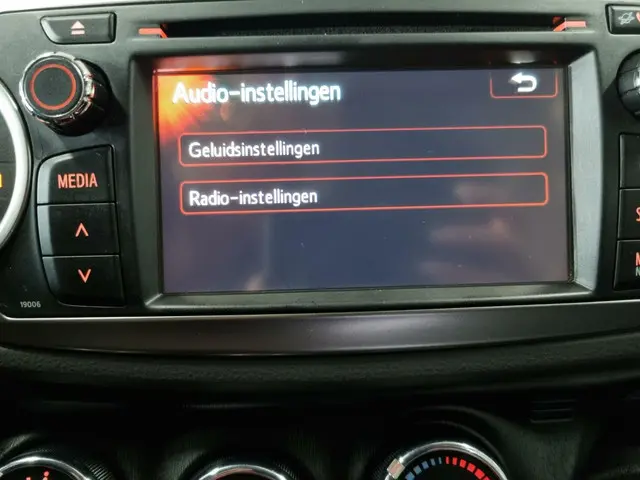 Toyota Yaris 1.3 VVT-i Style / Trekhaak / Airco 2013 Benzine 47