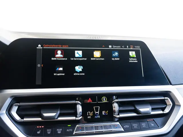 BMW 3 Serie Sedan 330e 2020 Hybride Benzine 35