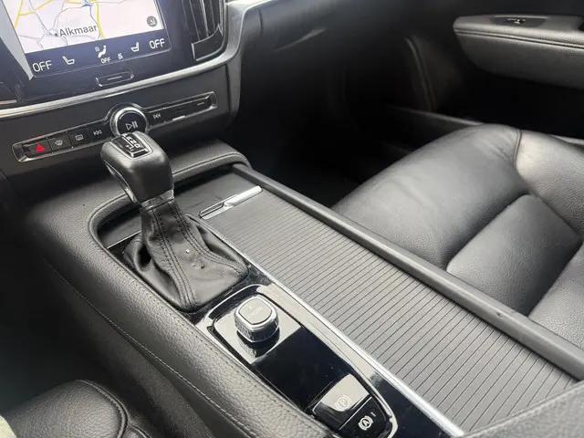 Volvo S90 2.0 T5 2017 Benzine 15