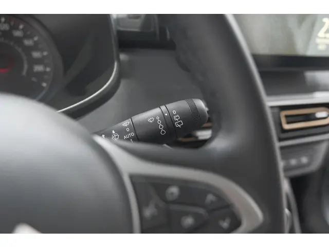 Dacia Jogger TCe 110 Extreme 2025 Benzine 39