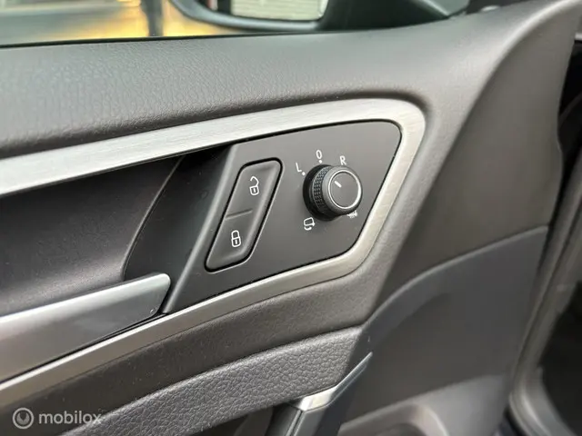 Volkswagen Golf 1.0 TSI Connected Series 2016 Benzine 16