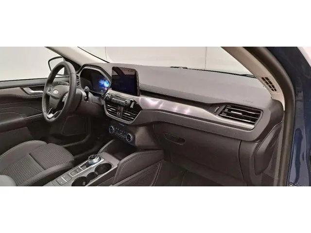 Ford Kuga 2.5 PHEV Titanium 2024 Hybride Benzine 31