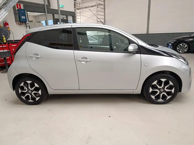 Toyota Aygo 1.0 VVT-i x-joy 2021 Benzine 14