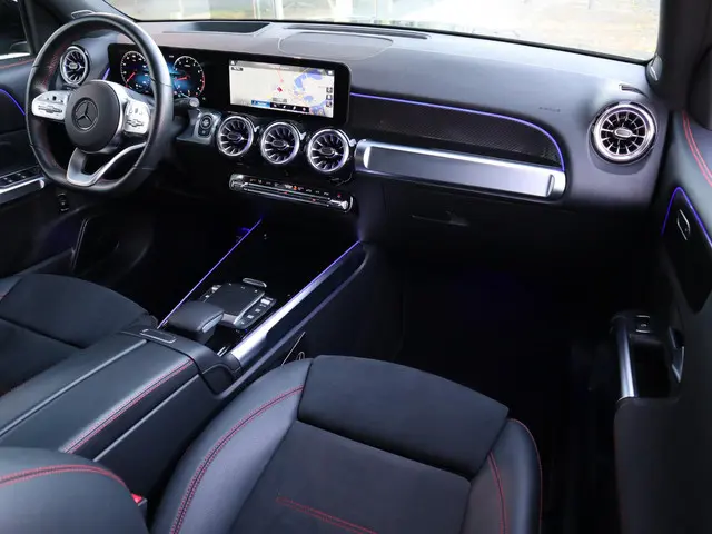 Mercedes-Benz GLB 200 2021 Benzine 3