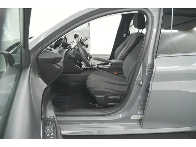 Peugeot 208 PureTech 100 Allure 2025 Benzine 24