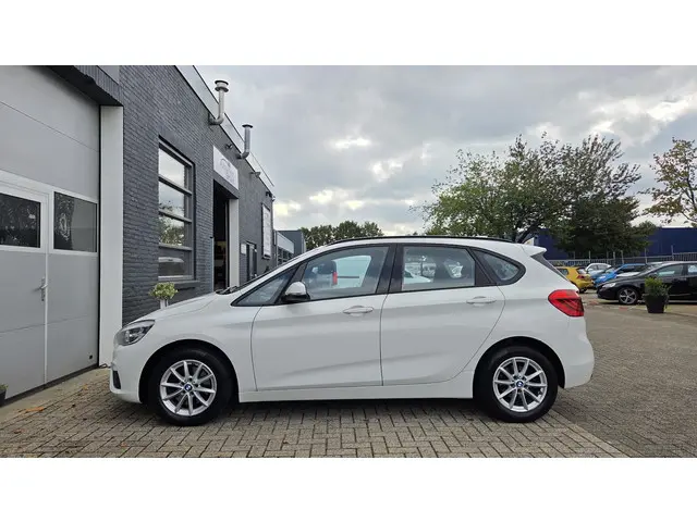 BMW 2 Serie Active Tourer 218i 2014 Benzine 2