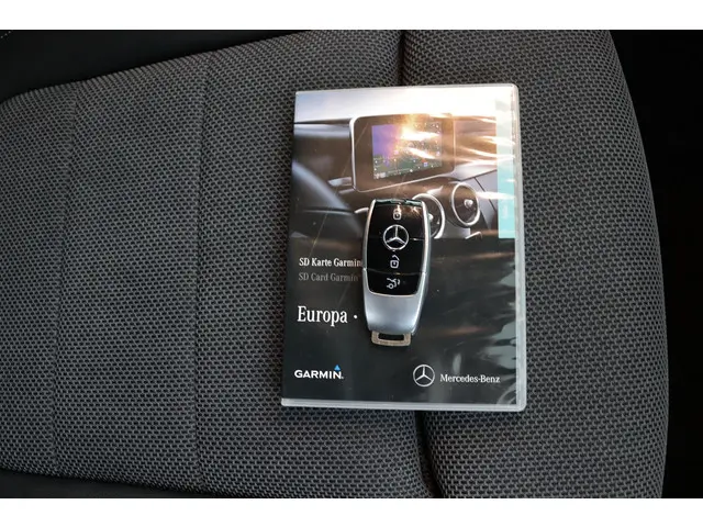 Mercedes-Benz E-Klasse 200 Business 2018 Benzine 16