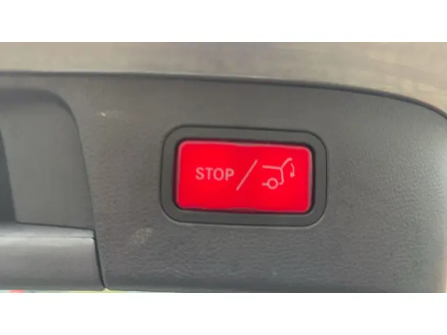 Mercedes-Benz GLA 200 Prestige 2014 Benzine 14