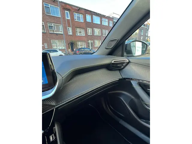 Peugeot 2008 1.2 PureTech GT-Line 2020 Benzine 16