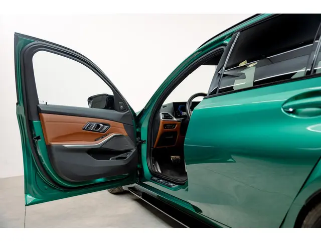 BMW M3 3-serie Touring xDrive Comp 2023 Benzine 30