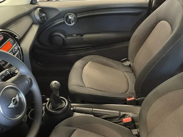 MINI One 1.2 Business 2016 Benzine 12