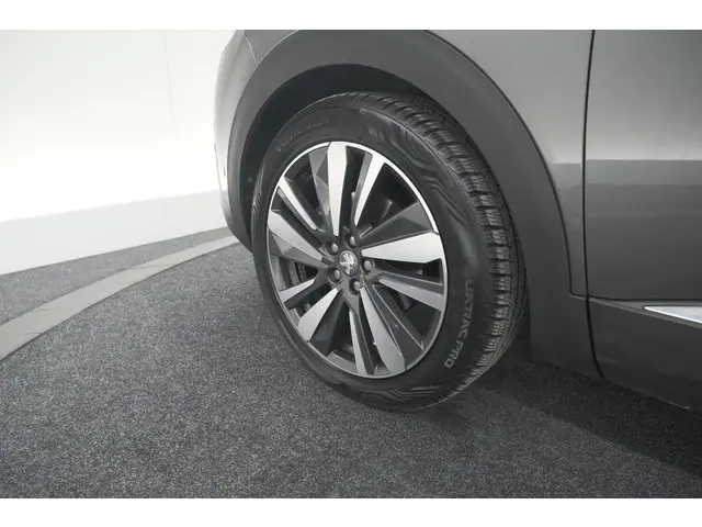 Peugeot 3008 1.6 PureTech 180 GT Line 2019 Benzine 21