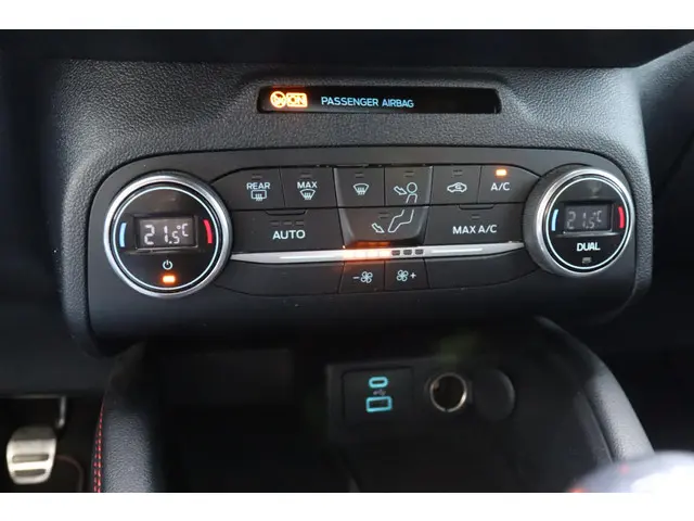 Ford Kuga 1.5 ECOBOOST ST-LINE X 2020 Benzine 29