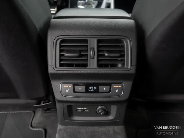 Audi Q5 55 TFSI e S-Line 2021 Hybride Benzine 18
