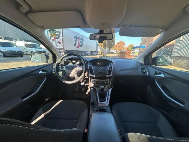 Ford Focus 1.6 TI-VCT First Edition 2014 Benzine 8