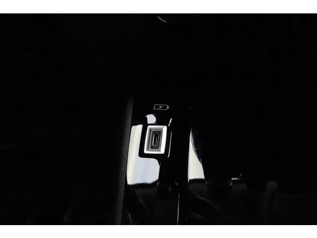 Peugeot e-2008 EV Allure 50 kWh 2021 Elektrisch 27