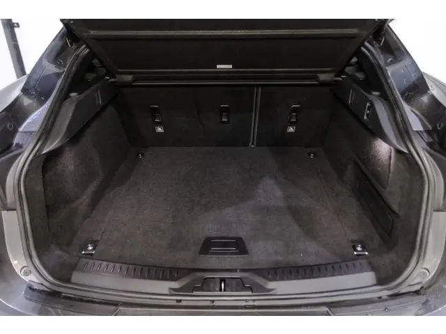 Jaguar I-PACE EV400 HSE 90 kWh 2018 Elektrisch 38