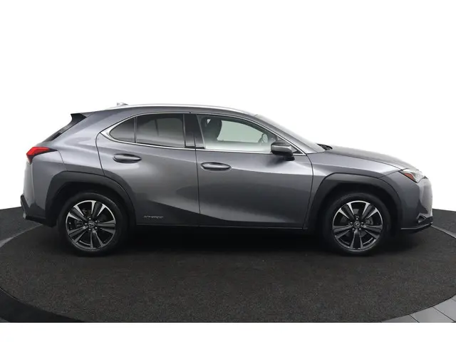 Lexus UX 250h Preference Line 2021 Hybride Benzine 6