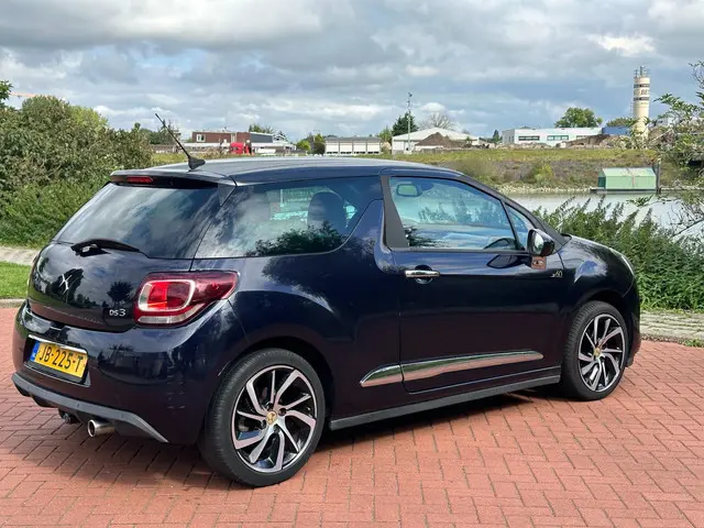 DS DS 3 1.2 PureTech 1955 Clima/Led/Navi/105PK 2016 Benzine 9
