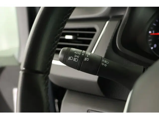 Renault Trafic 2.0 dCi 170 T29 L2H1 DC Luxe 2023 Diesel 22