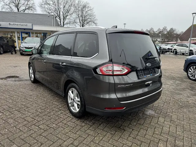 Ford Galaxy 2.5 Hybrid Titanium 2022 Hybride Benzine 5