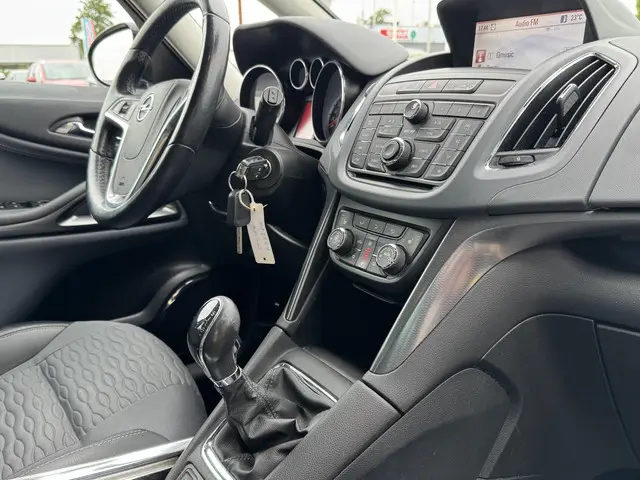 Opel Zafira Tourer 1.4 Business Edition 7p. 2012 Benzine 14