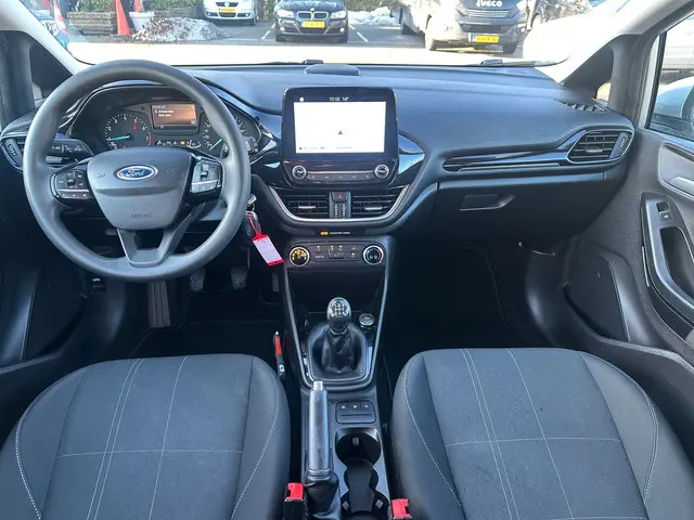 Ford Fiesta 1.1 Trend , navigatie , airco 2019 Benzine 7