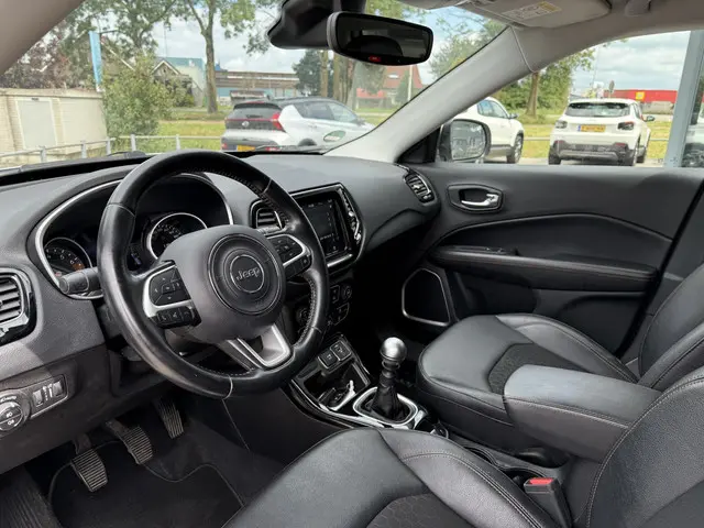 Jeep Compass 1.3T Limited 2021 Benzine 10