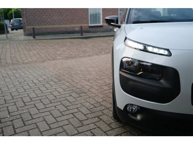 Citroën C4 Cactus PT 82 Business 2015 Benzine 8