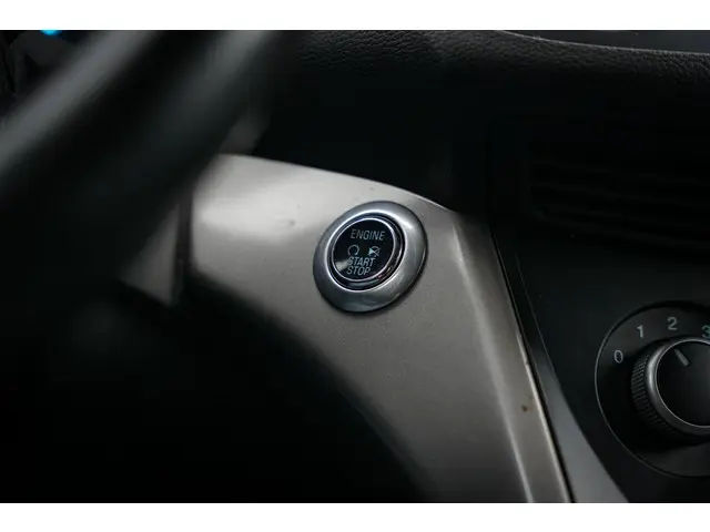 Ford Kuga Ford Kuga 2014 Benzine 18