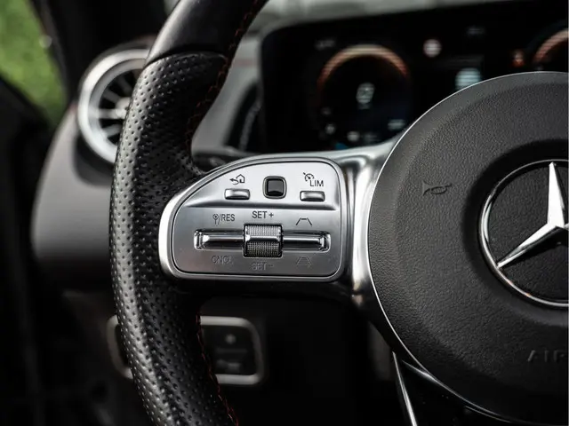 Mercedes-Benz EQB 250 AMG Line 67 kWh 2022 Elektrisch 34