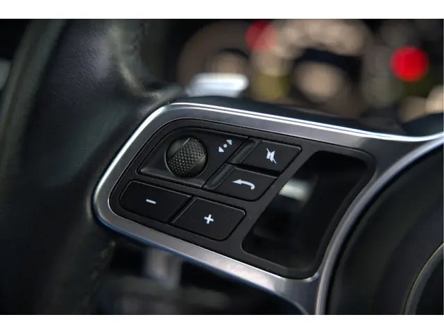 Porsche Cayenne 3.0 E-Hybrid 2018 Hybride Benzine 38
